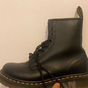 dr. martens 1460 smooth leather lace up boots